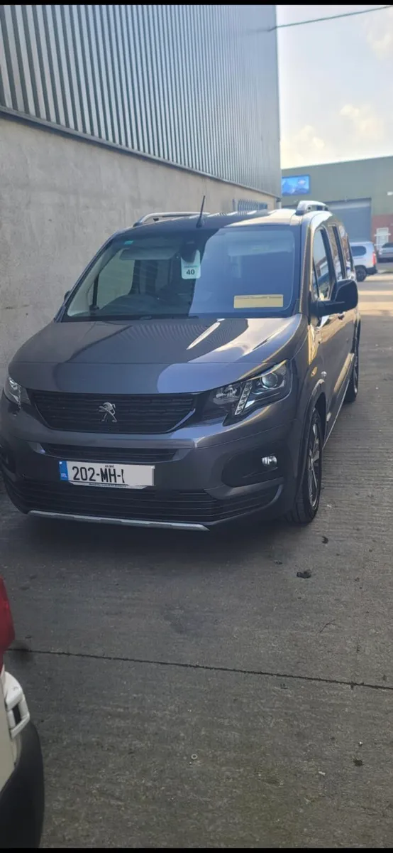 Peugeot rifter GT line 1.5 automatic 7 seats - Image 1