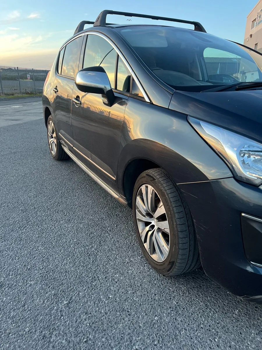 Van-PEUGEOT 3008 1.6 Diesel - Image 1