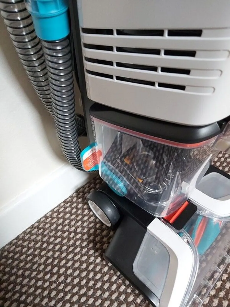 Shark Carpet Xpert Deep Carpet Cleaner with Built-In Stainstriker EX200UK - Image 2