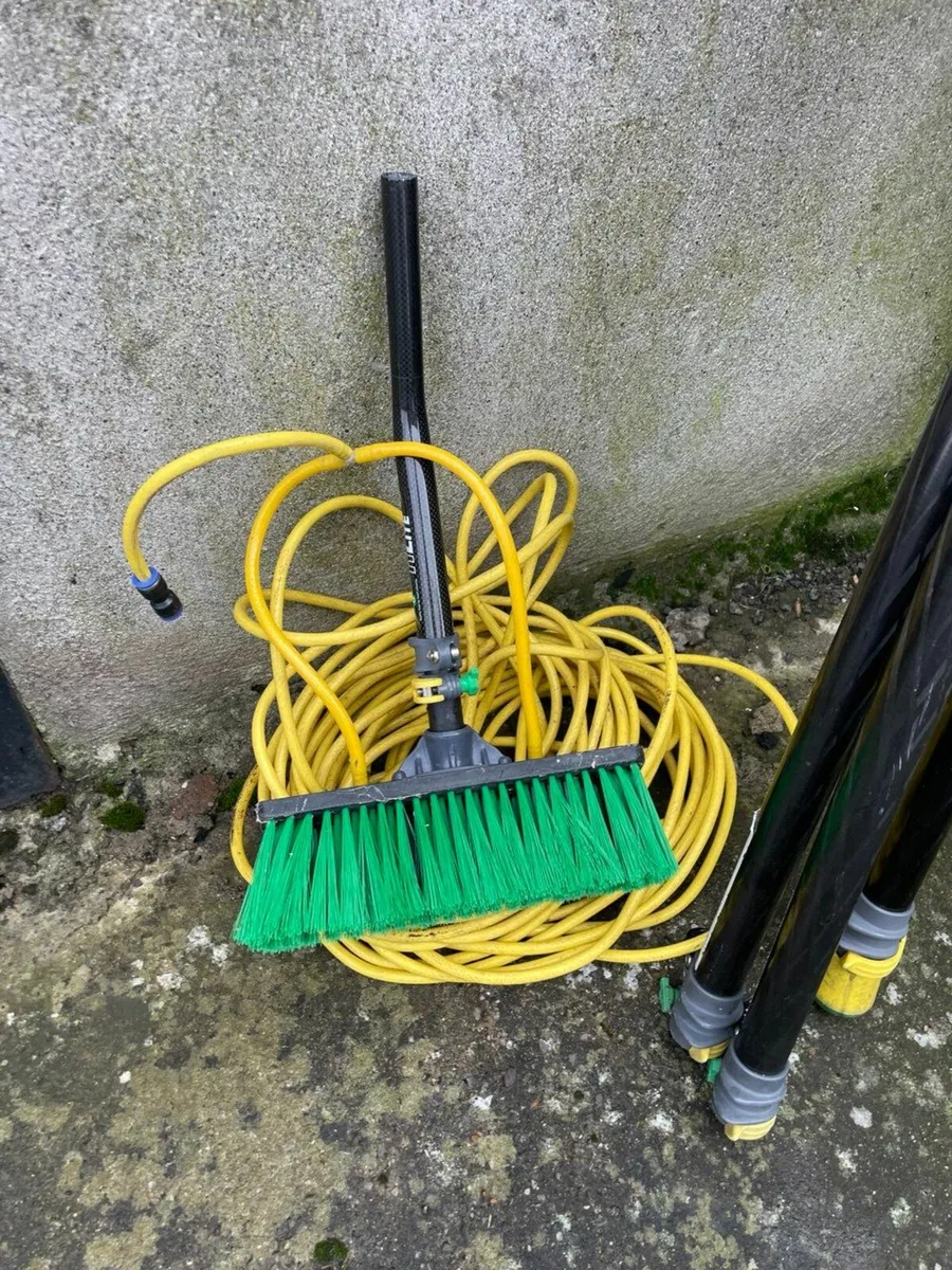 Unger Ultra HiMod Carbon Window Cleaning Set - Image 4