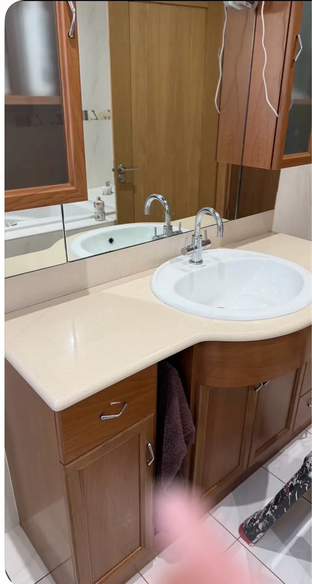 Bathroom  cabinet - Image 1