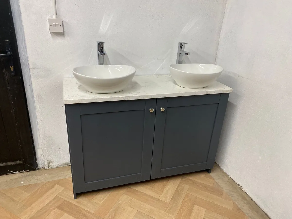 Bathroom vanity unit - Image 2