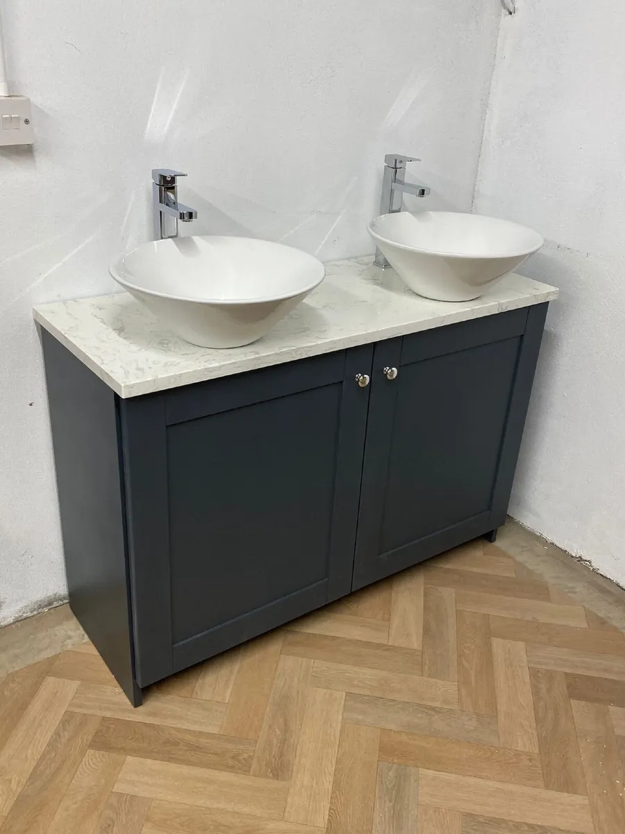 Bathroom vanity unit - Image 3