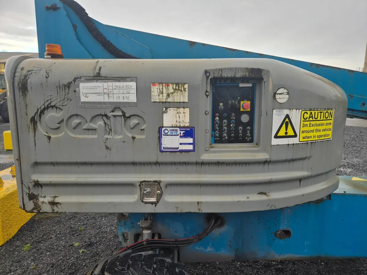 MEWP (Cherry Picker) - Image 3