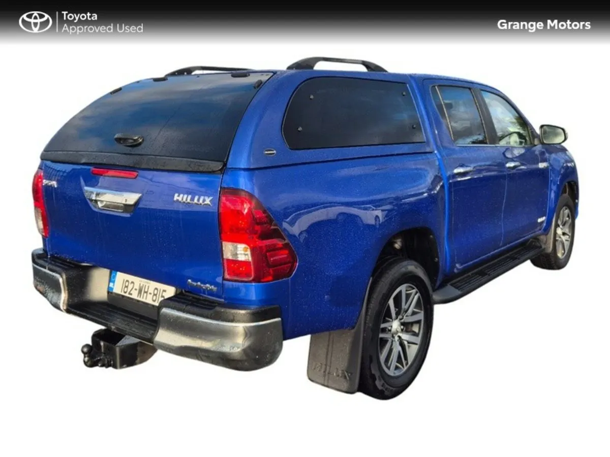 Toyota Hilux 2.4 D-4D INVINCIBLE 4WD D D/C AUTO - Image 3