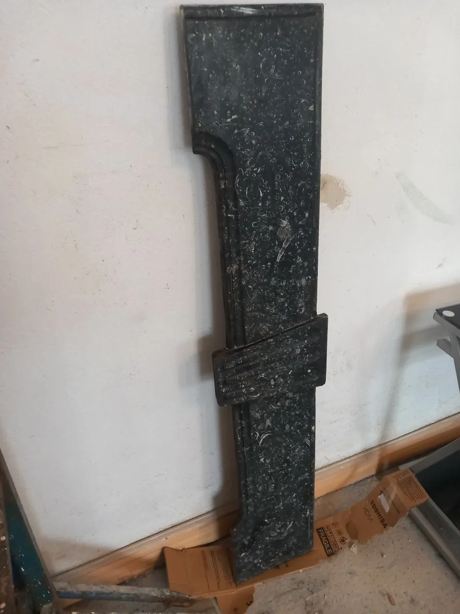 Limestone mantle - Image 1