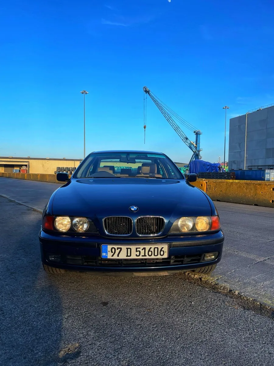 BMW e39 523i - Image 4