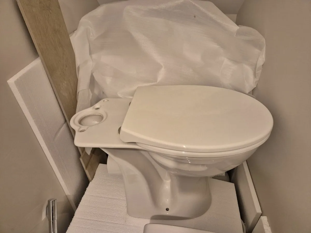 Armitage Shanks Toilet - Image 1