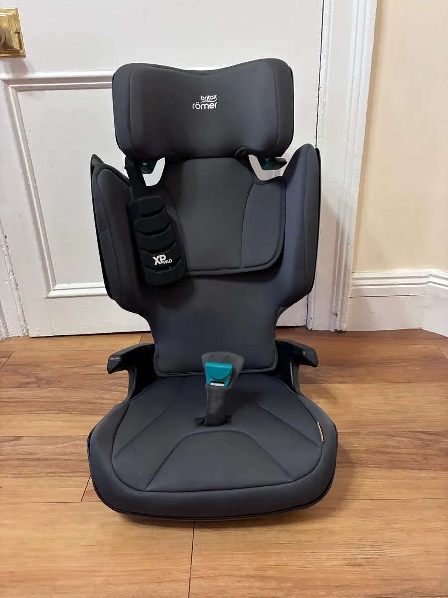 Britax Romer KidFix I-size booster seat - Image 1