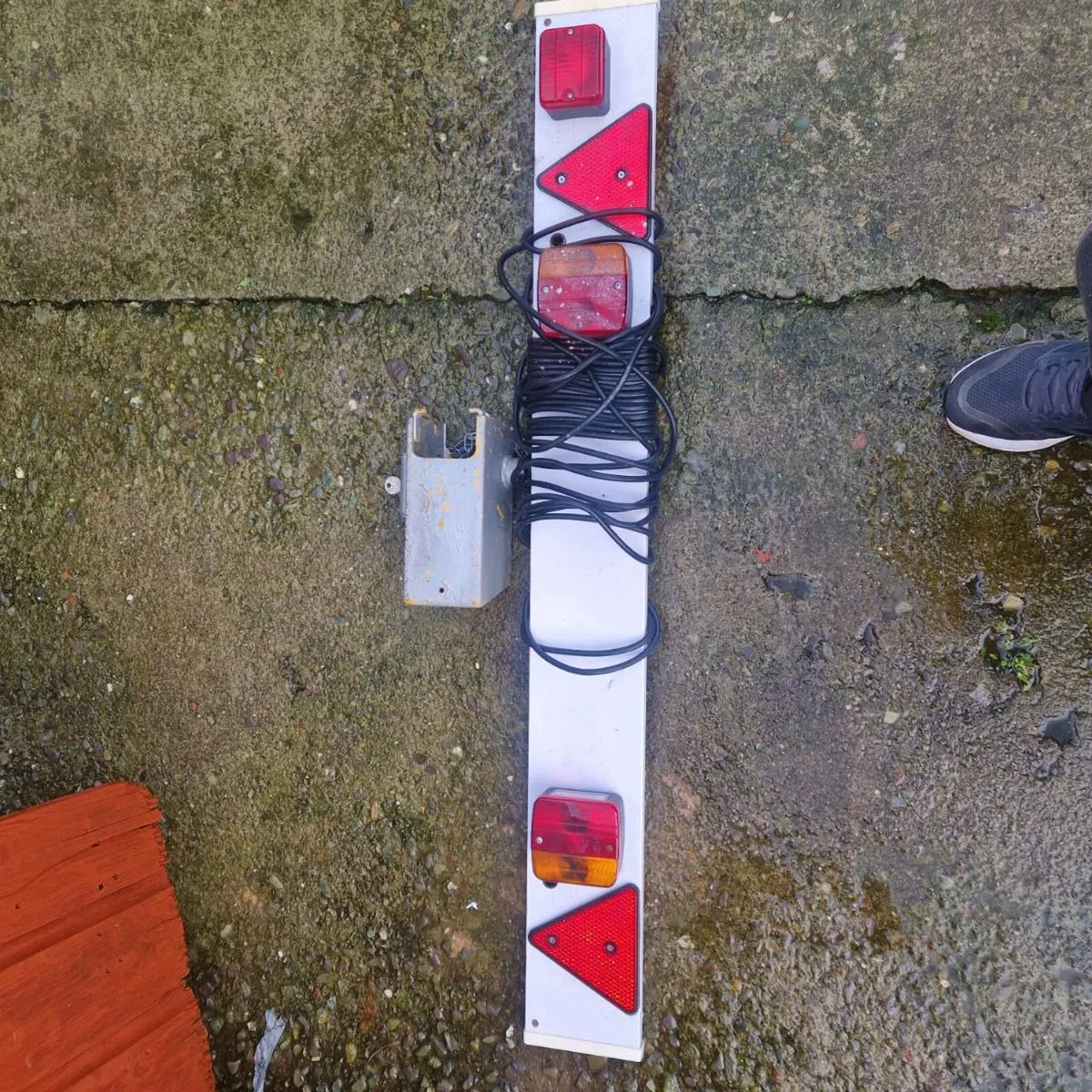 Lights for a car trailer - Image 1