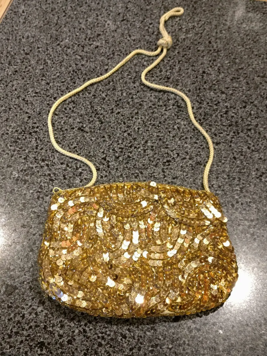 MORE LADIES HANDBAGS (NEW & USED). - Image 1