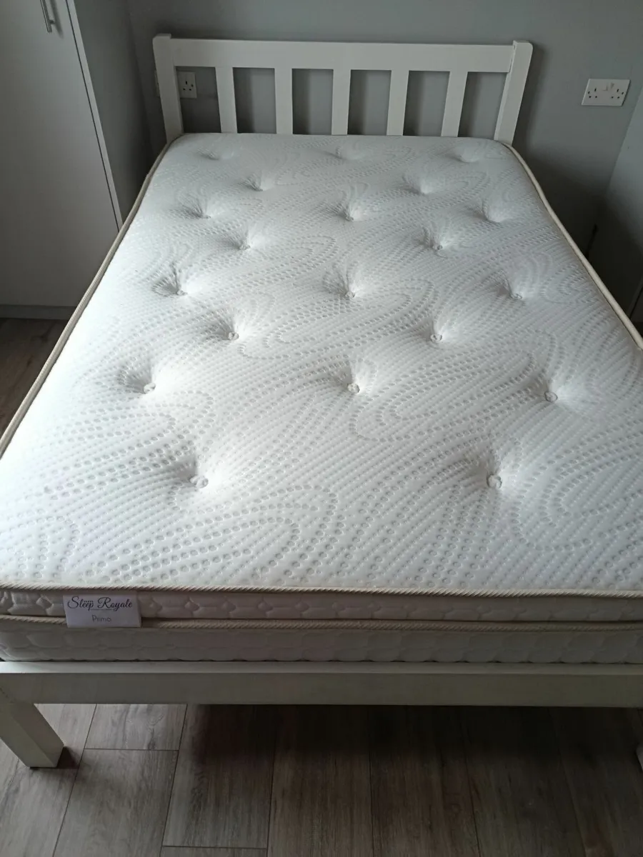 Bed with mattress - Image 2