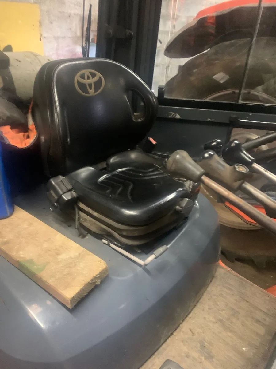 Toyota Forklift - Image 3