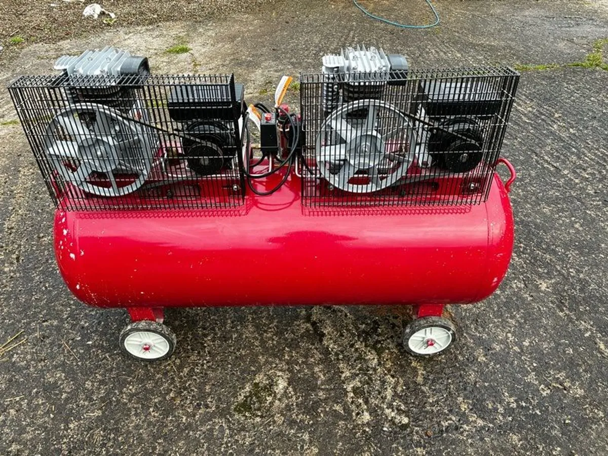 Pacini 300L air compressor - Image 4