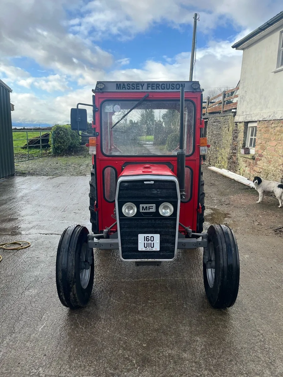Massey Ferguson 240 - Image 2