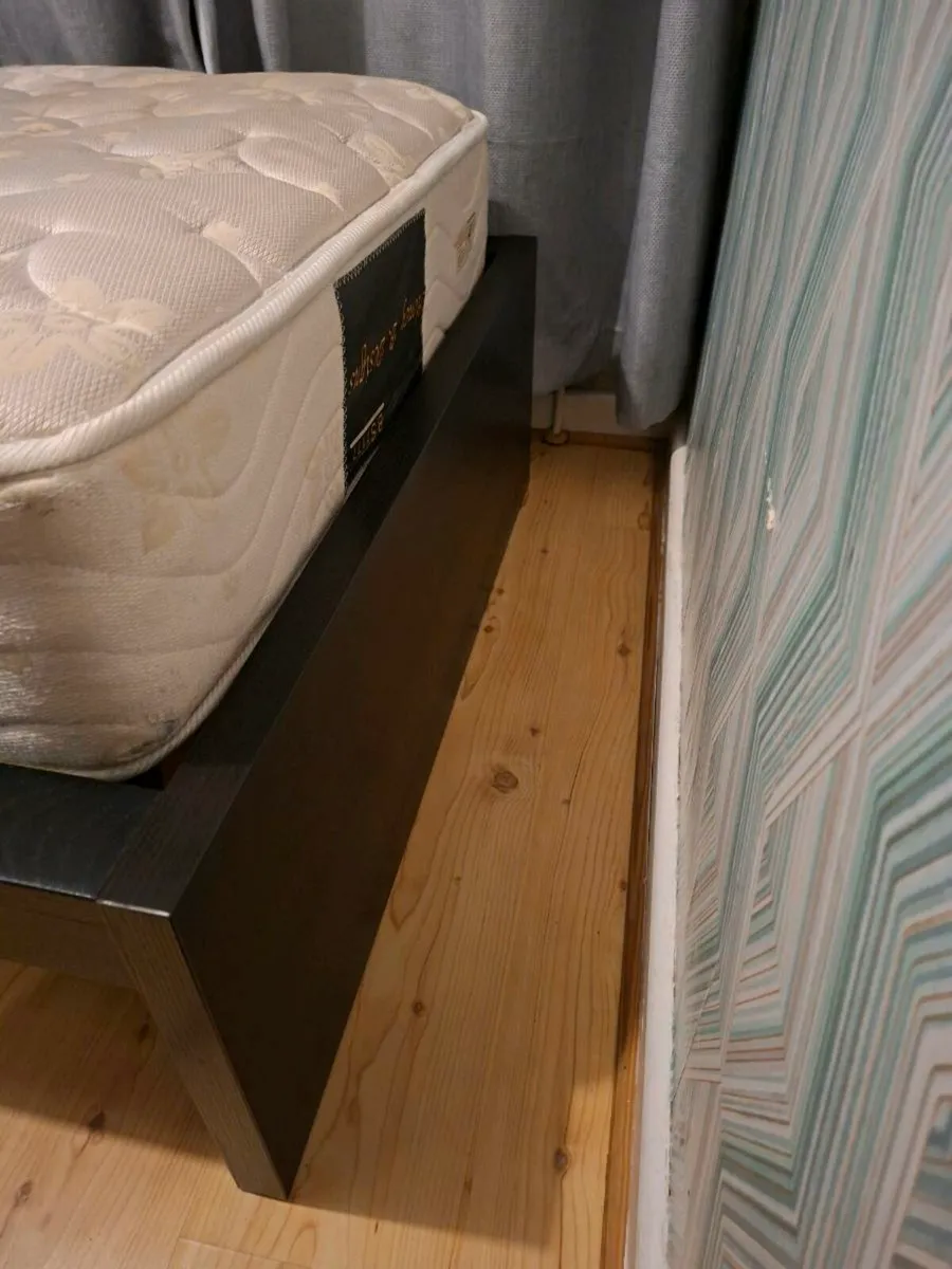 Single bed - Image 2