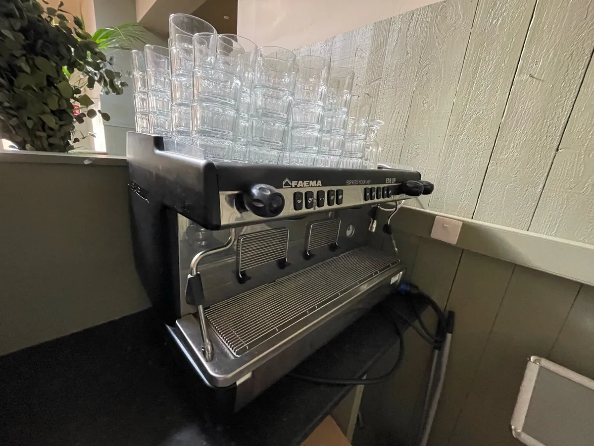 Coffee machine faema E98up & shrink wrapper - Image 2