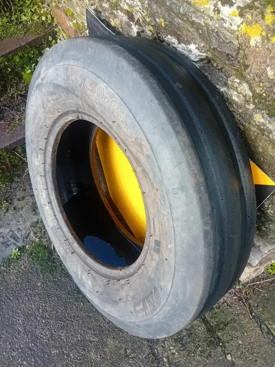 Part worn tractor tyres - Image 2
