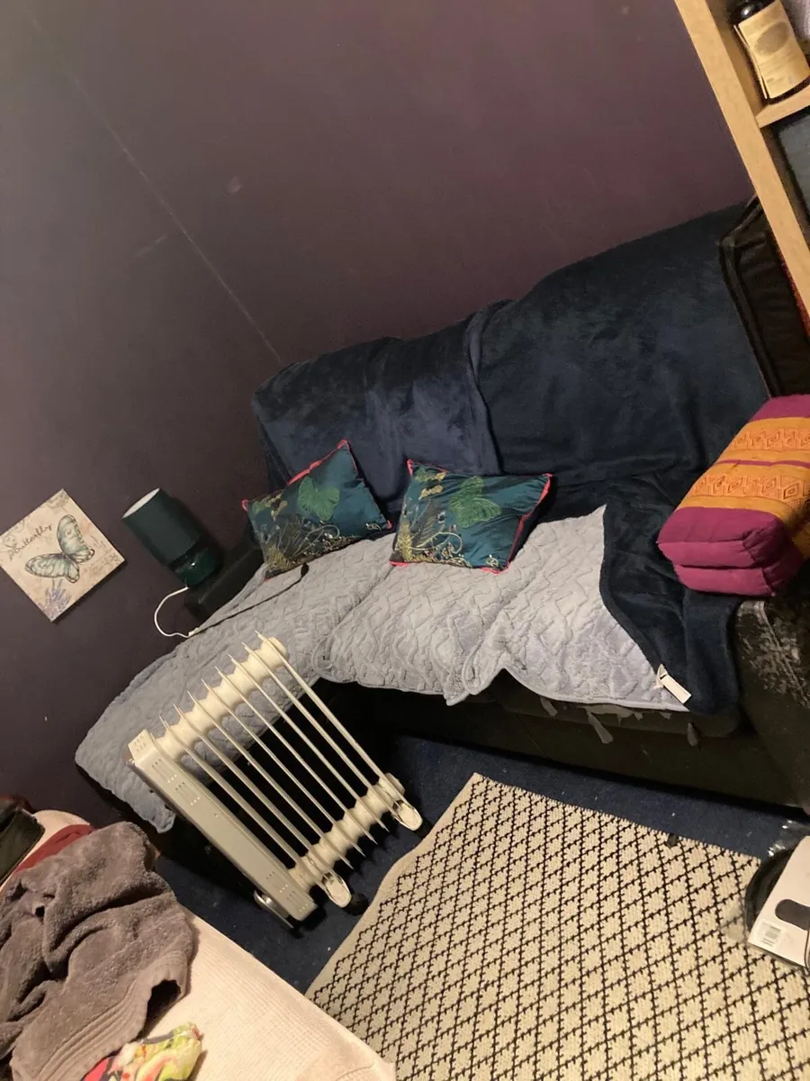 4 Seater corner Sofa - Image 1