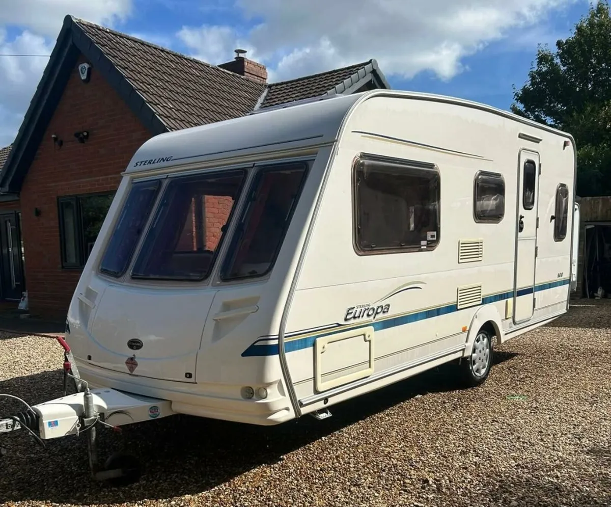5 berth caravan for sale - Image 1