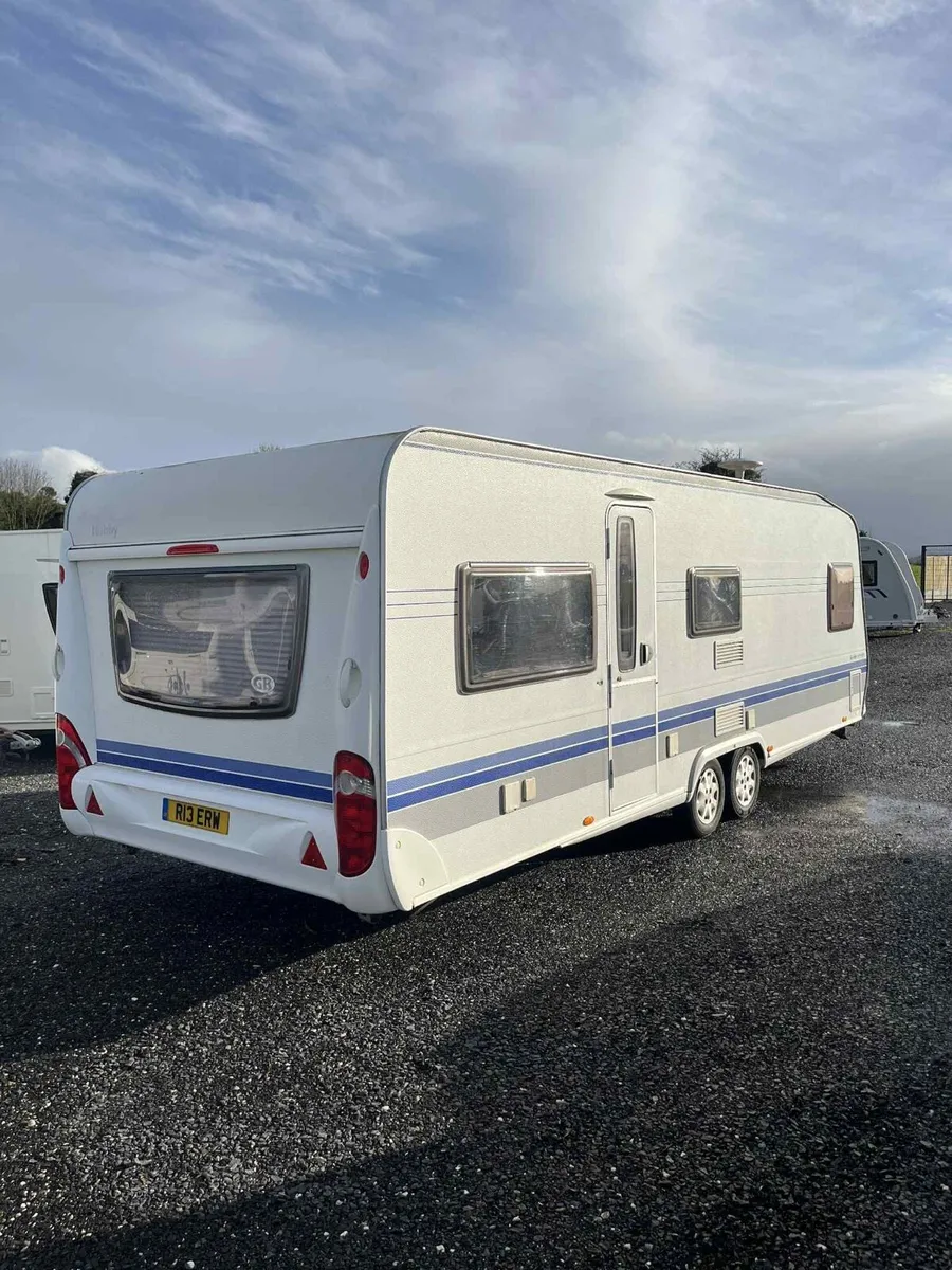 Hobby 6 Berth Fixed Bed Caravan - Image 4