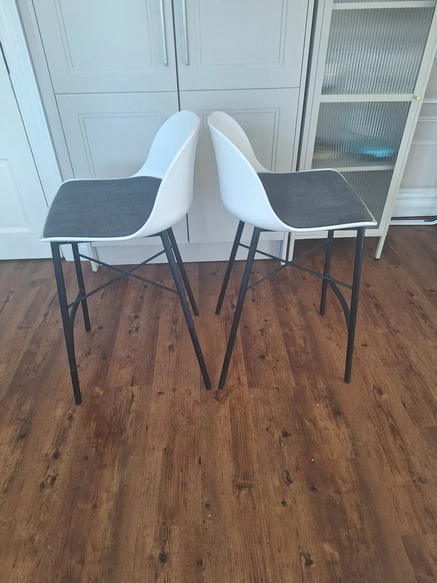 Kitchen Bar Stools - Image 3