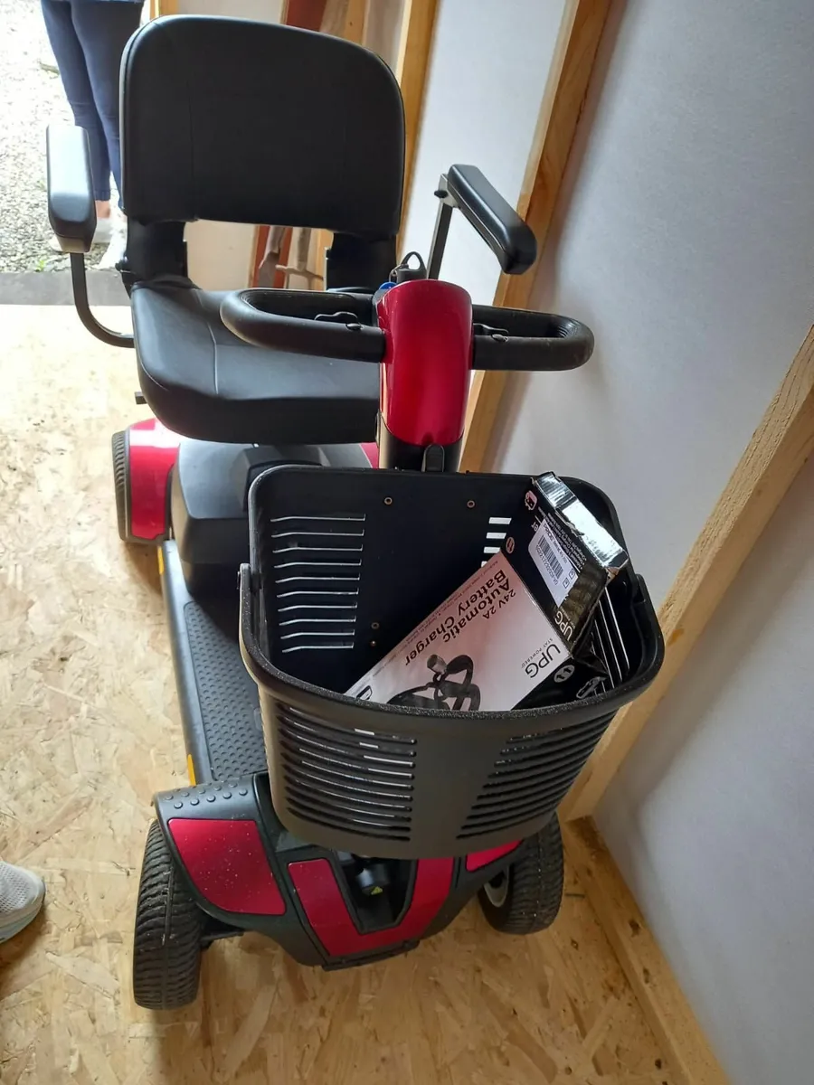 Mobility scooter - Image 1