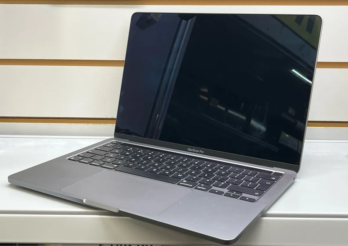 MacBook Pro M2 - Image 2