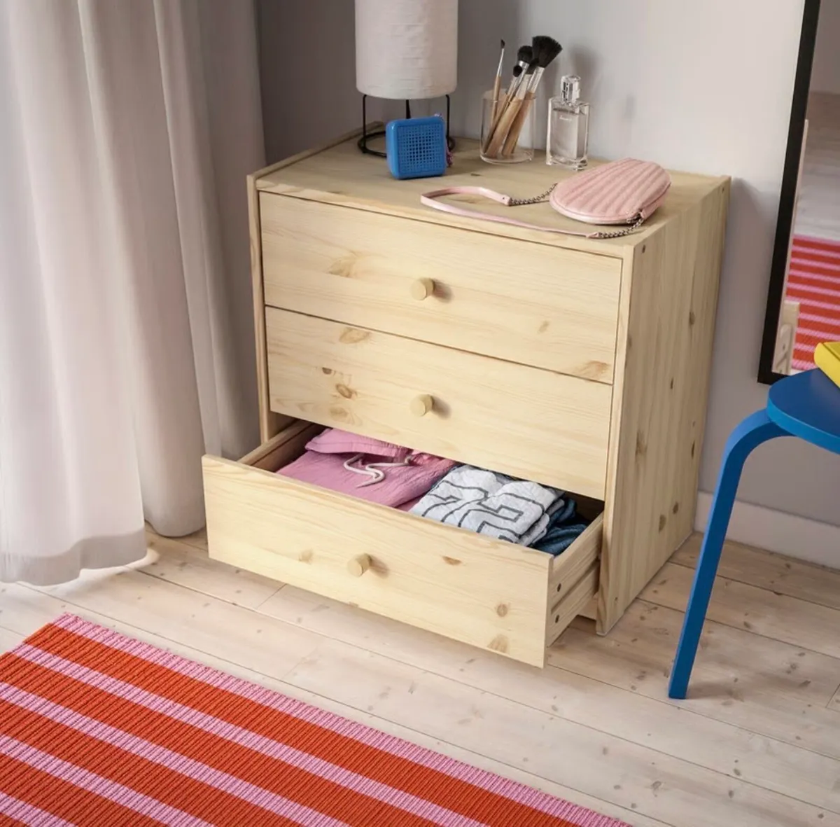 Chest of drawers new