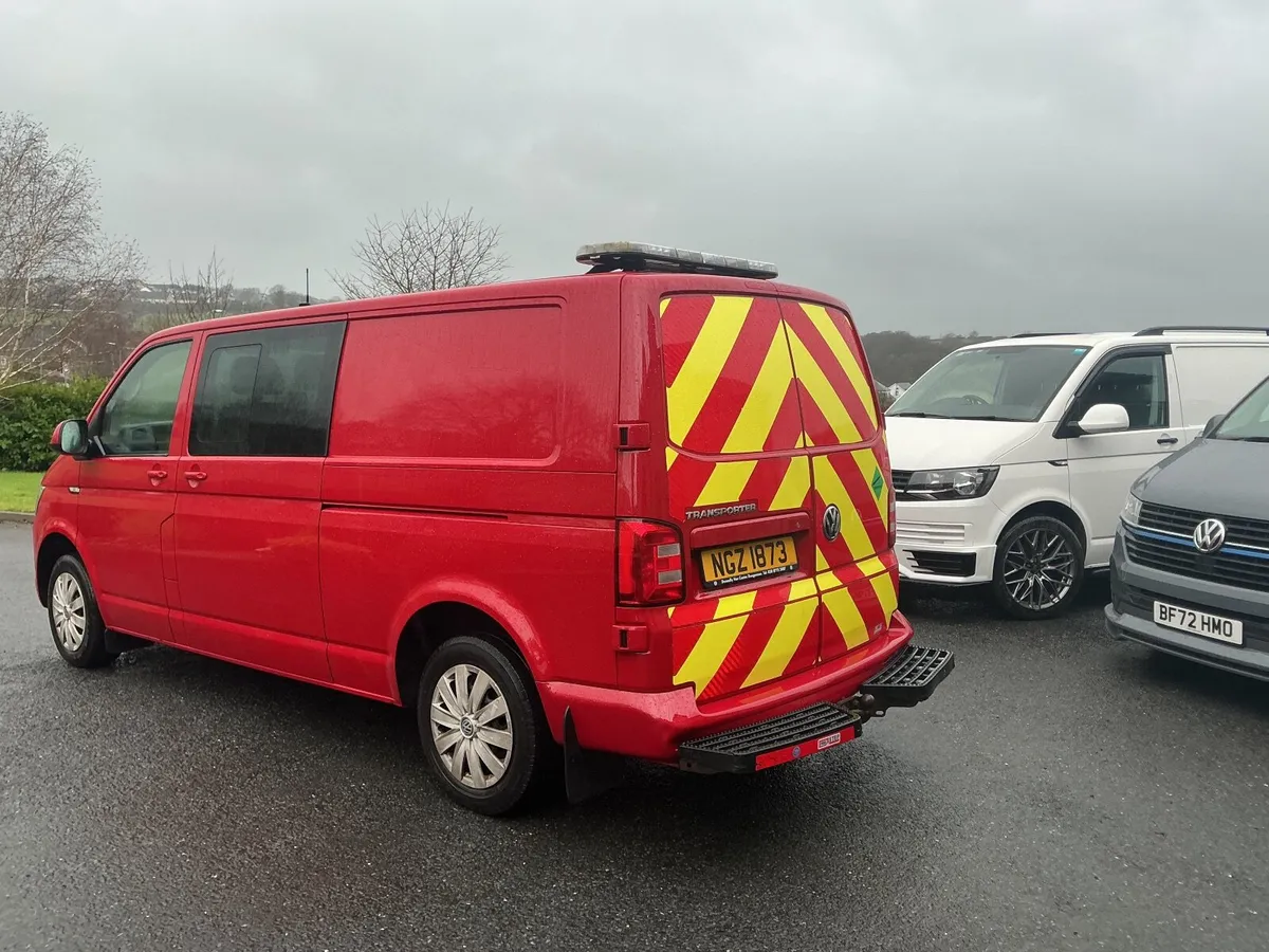 Volkswagen Transporter crew cab - Image 4