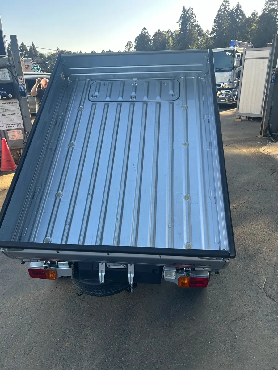 2021 Daihatsu Hijet 4 wheel drive Tipper - Image 4