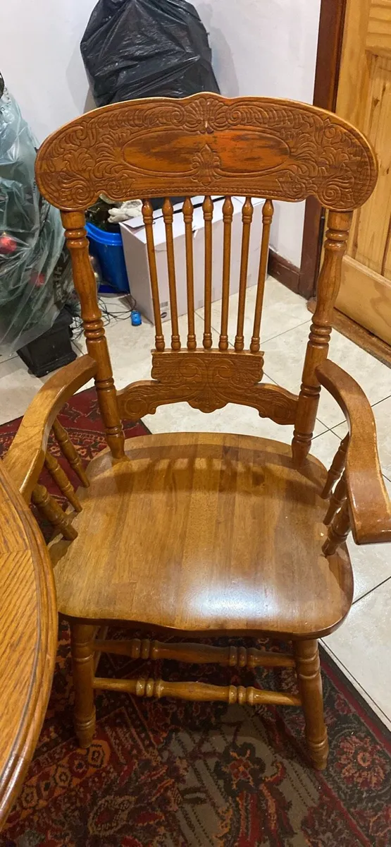 Solid oak dinning table - Image 4