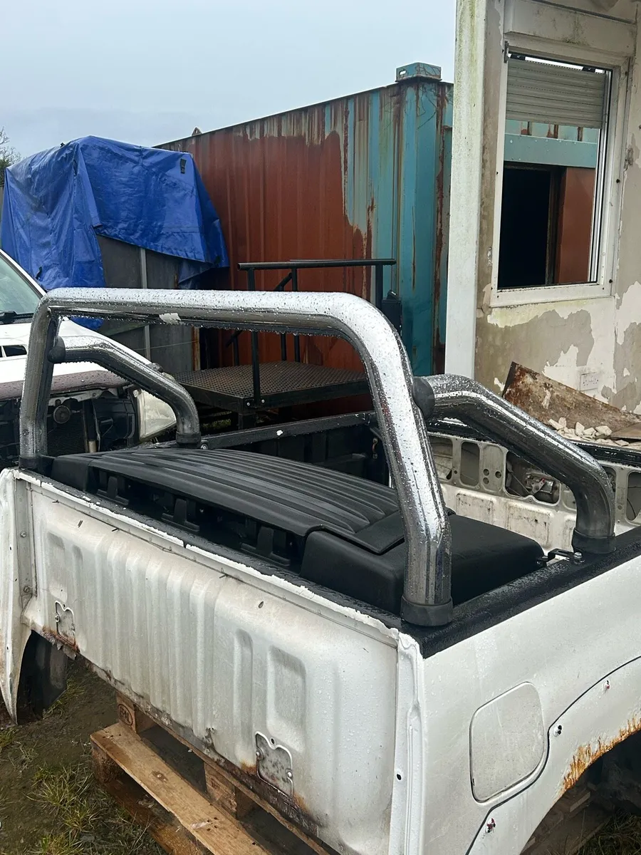 Hilux parts - Image 4