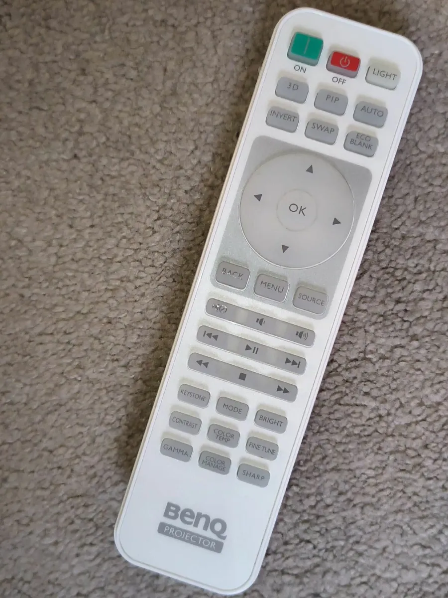 Projector - BenQ W2000 - Image 4