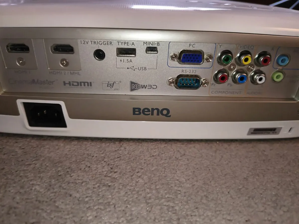 Projector - BenQ W2000 - Image 2
