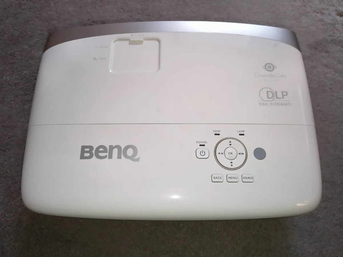 Projector - BenQ W2000 - Image 3