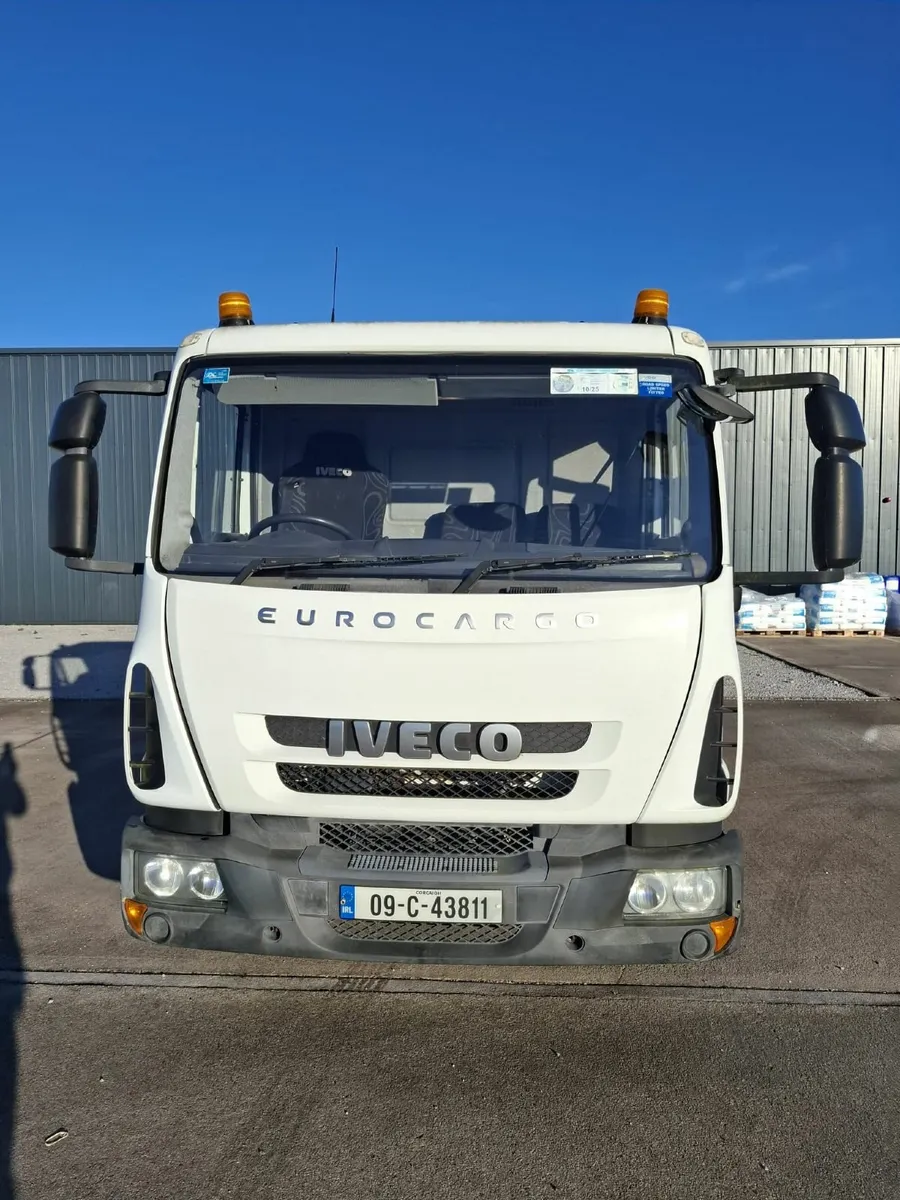 Iveco Eurocargo 75E16 Dropside/Crane **61,000km** - Image 2