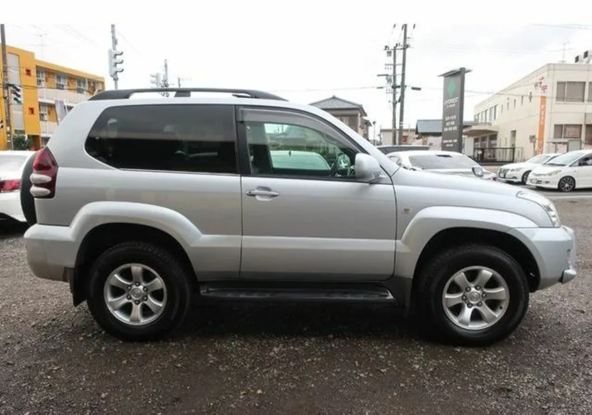 Toyota Landcruiser SWB 3.0 Diesel 2 Seats Auto - Image 2