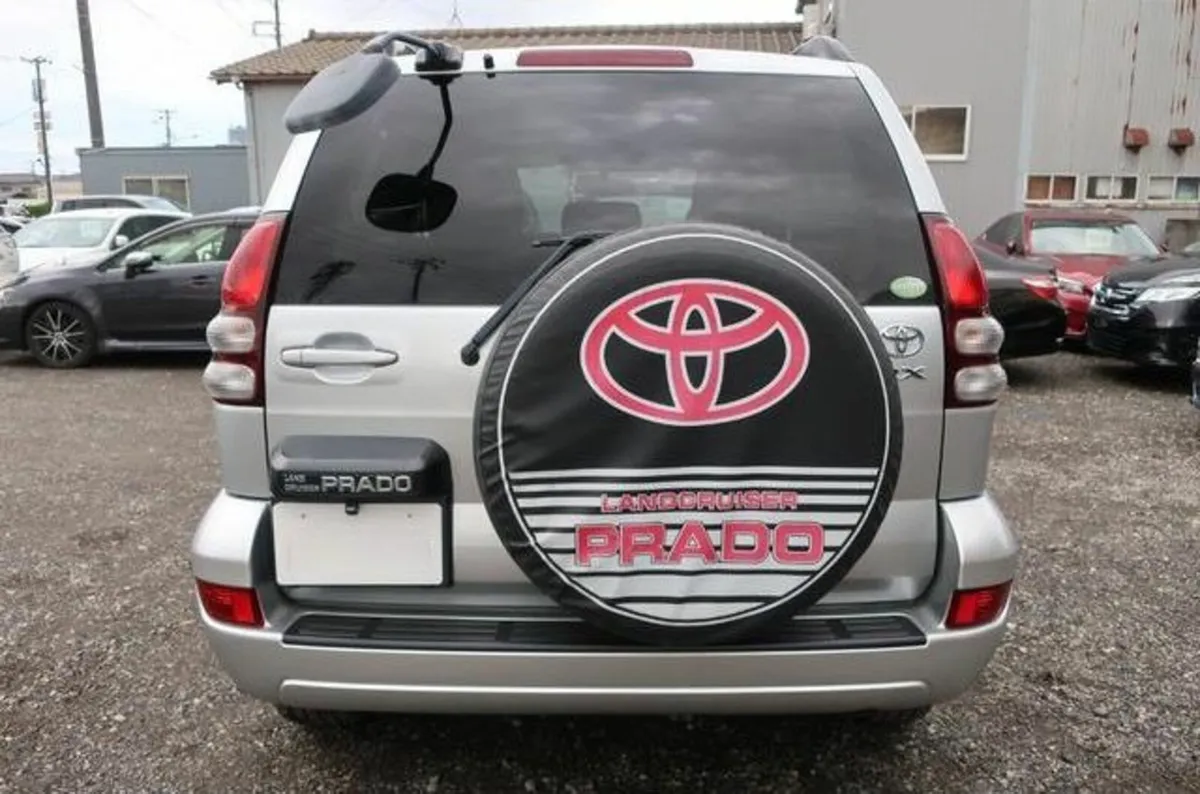 Toyota Landcruiser SWB 3.0 Diesel 2 Seats Auto - Image 4