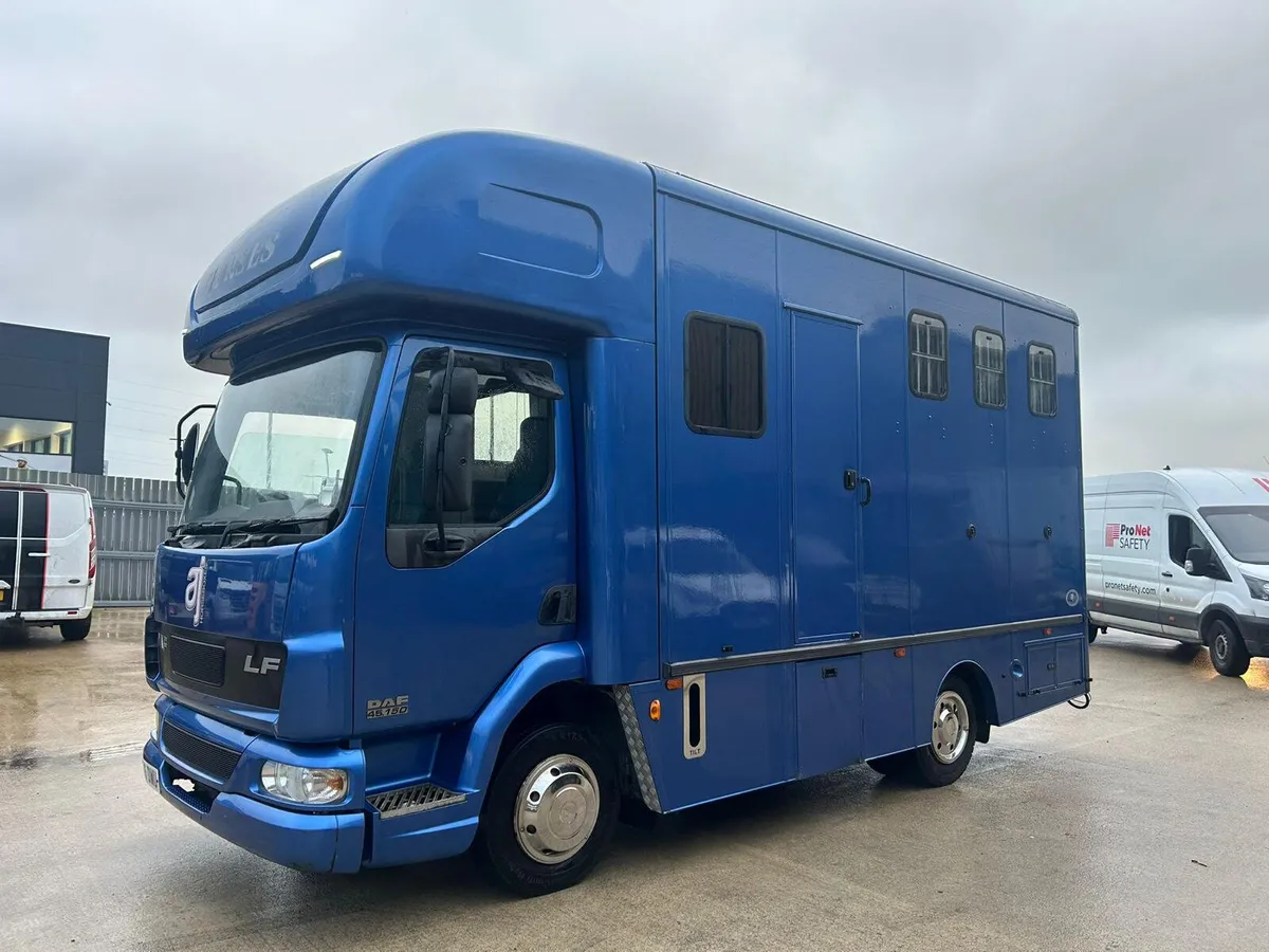 2006 DAF LF 45-150 Horsebox 7.5 Ton - Image 1