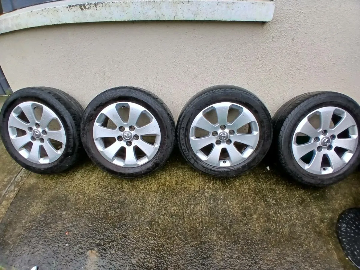 Vauxhall 17in Wheels+tyres - Image 1