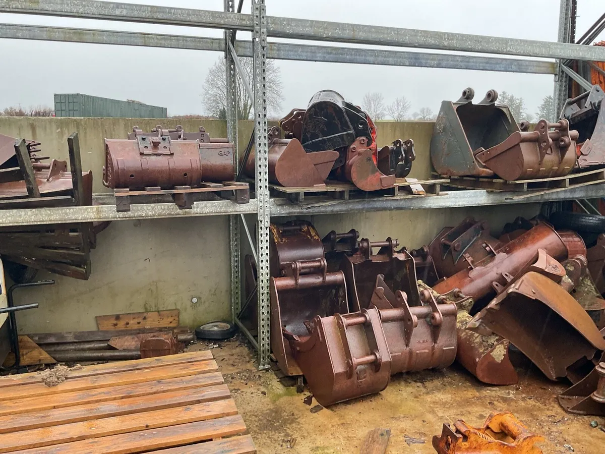 Job Lot of various digger buckets - Image 3