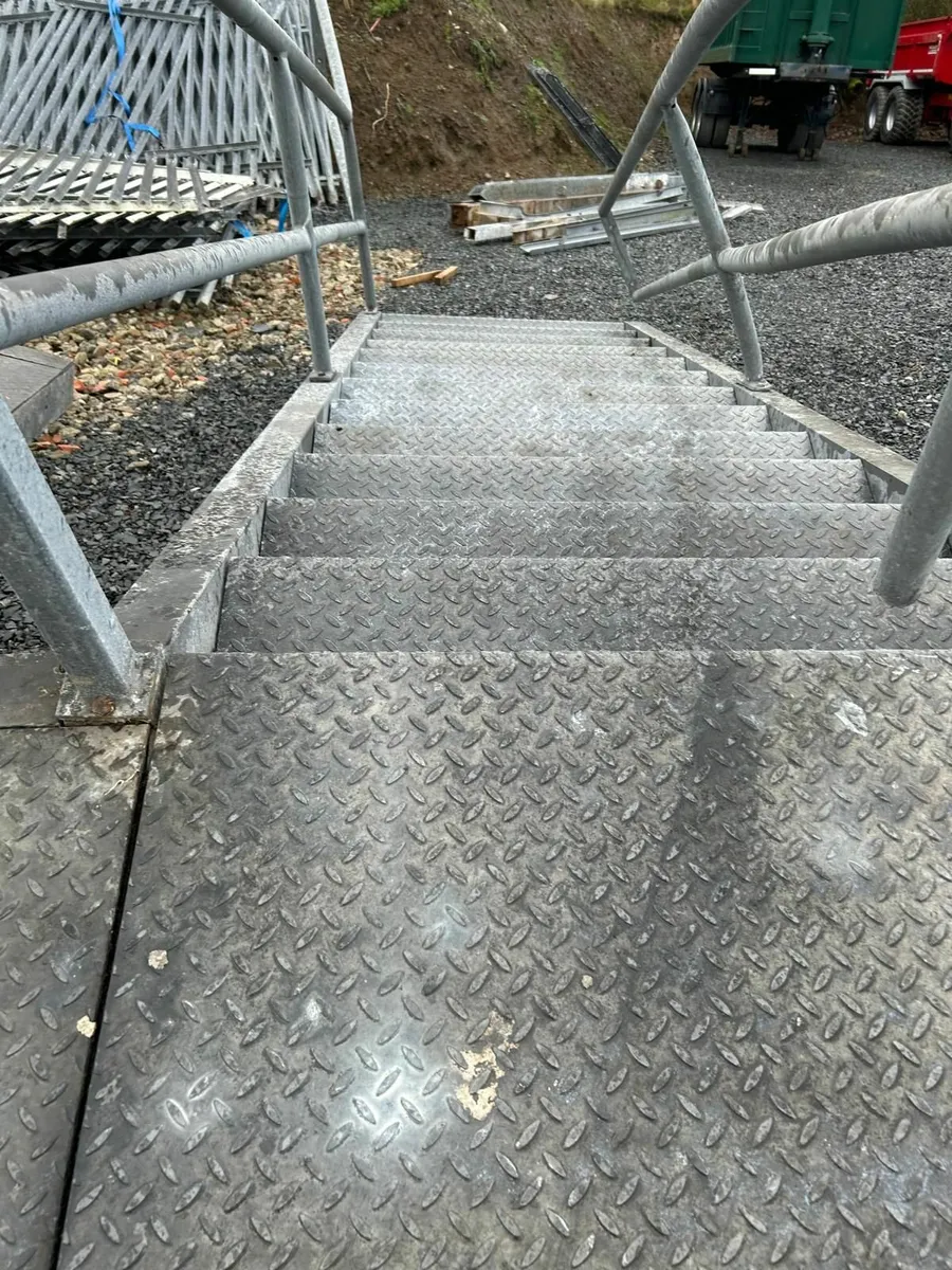 Galvanized Steel Steps - Image 3