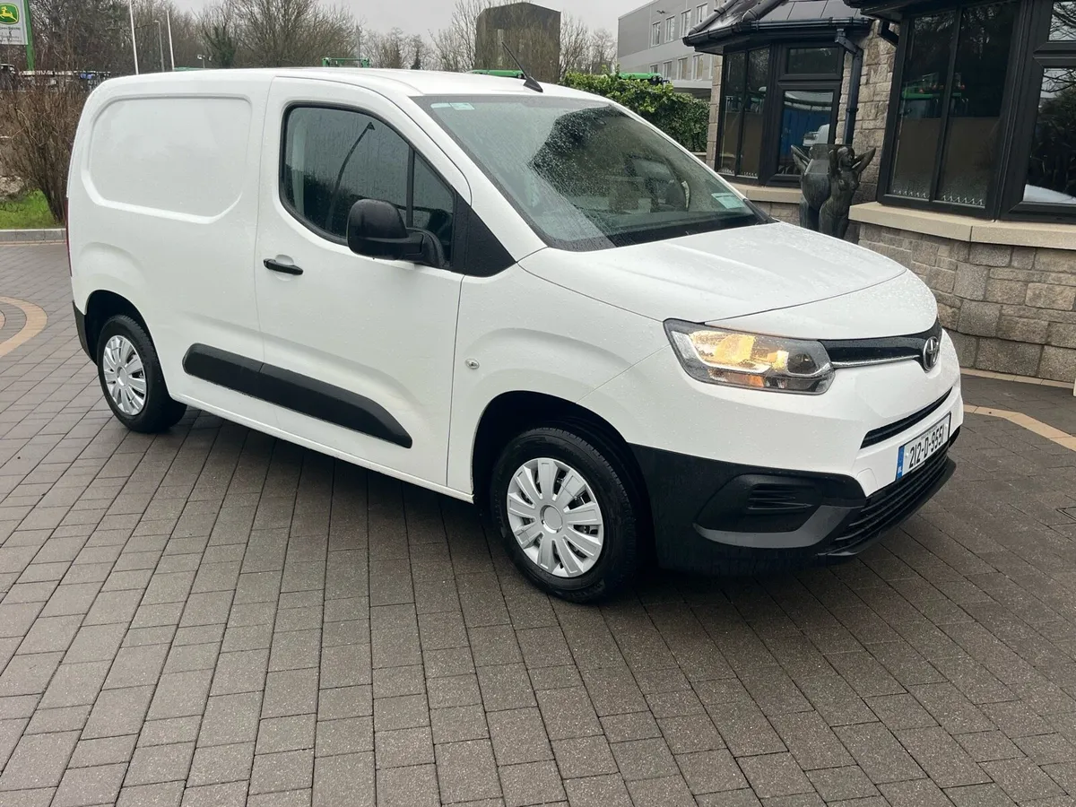 2021 (212) Toyota pro ace city - Image 1