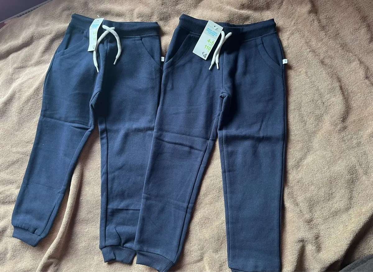 Girl bundle 4-5 years - Image 2