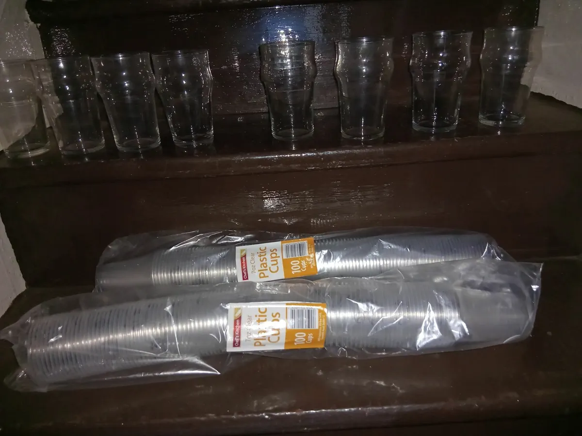 40 GLASSES & 300 BRAND NEW PLASTIC GLASSES - Image 2