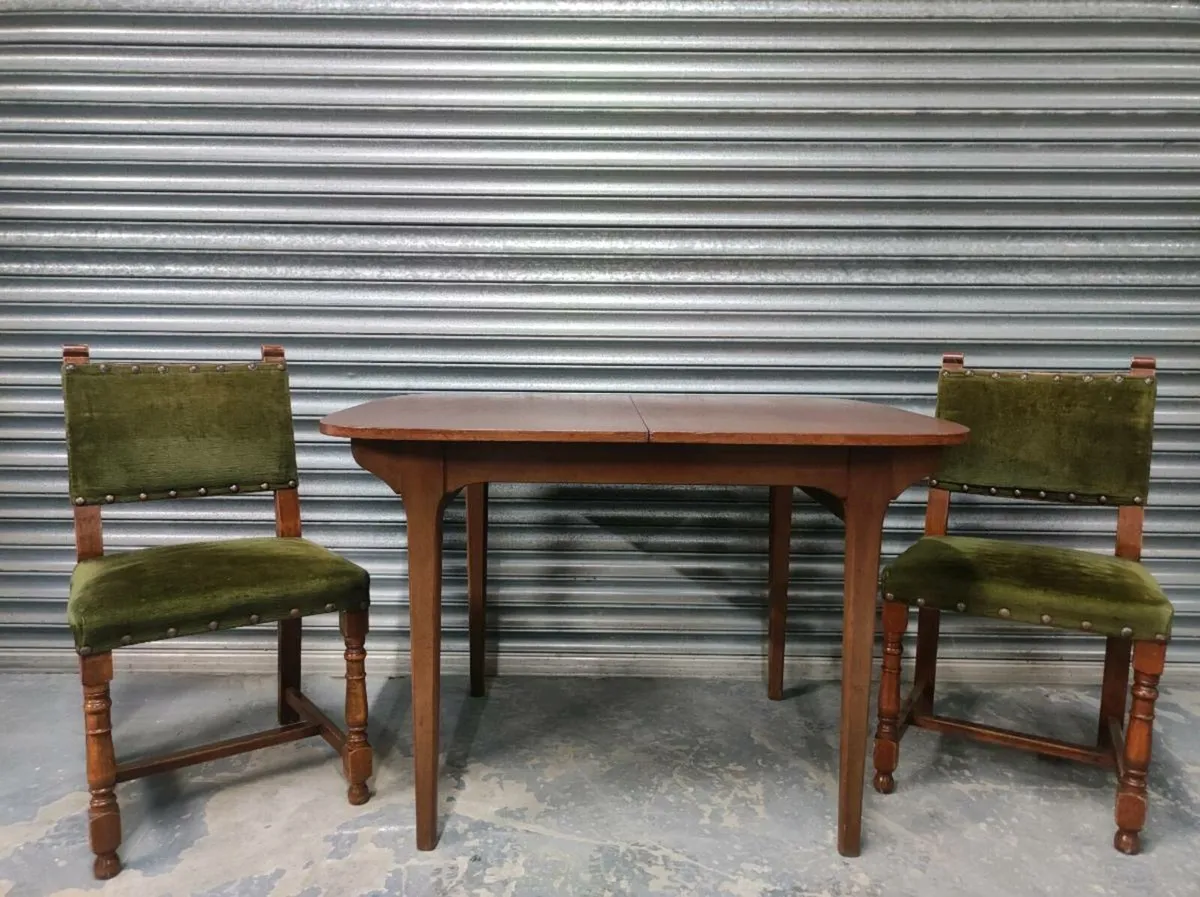 1960's table & chairs set 🚚 - Image 3