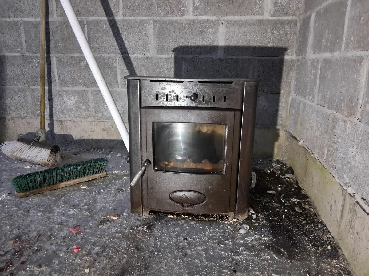 Stove strandford insert stove - Image 1