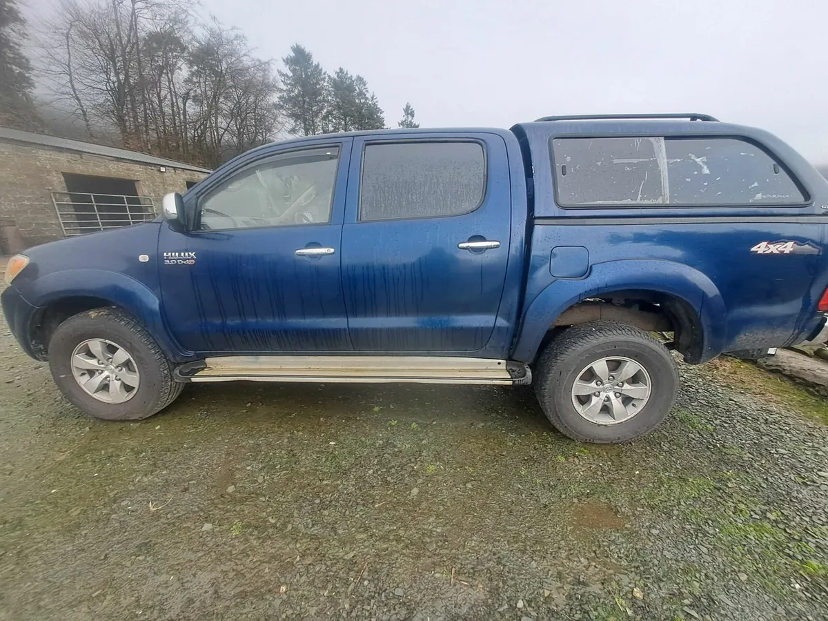 Toyota Hilux 2008 - Image 2