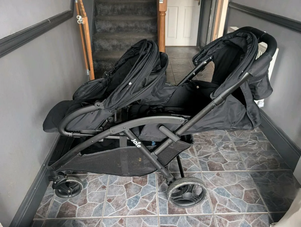 Joie evalight duo double buggy - Image 2